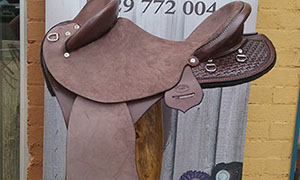 Stock Western Fender Saddle