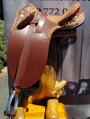Traditional Saddles
