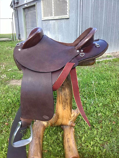 Stock Western Fender Saddle