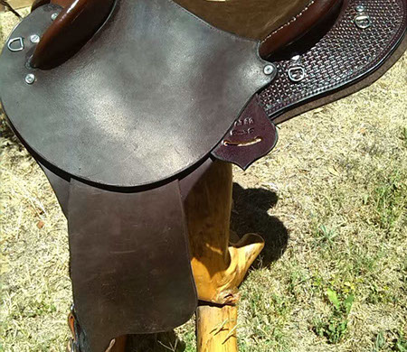 Stock Western Fender Saddle
