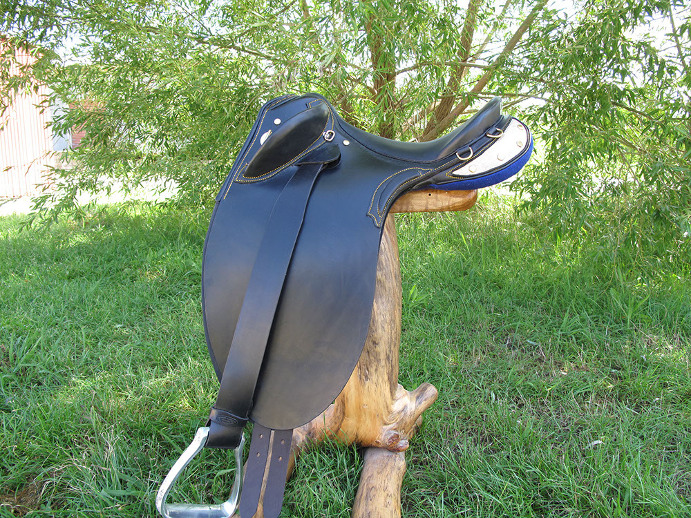 Traditional Saddles